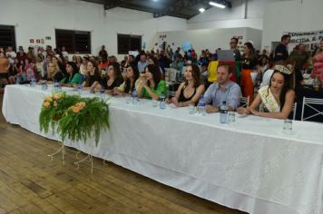 Foto - Eleitas as soberanas da 9ª Expocelb de Coronel Barros durante cerimônia no Clube Ipiranga