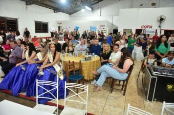 Foto - Eleitas as soberanas da 9ª Expocelb de Coronel Barros durante cerimônia no Clube Ipiranga