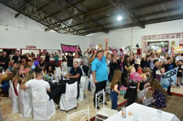 Foto - Eleitas as soberanas da 9ª Expocelb de Coronel Barros durante cerimônia no Clube Ipiranga