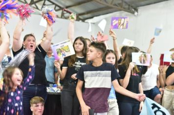 Foto - Eleitas as soberanas da 9ª Expocelb de Coronel Barros durante cerimônia no Clube Ipiranga