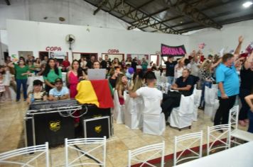 Foto - Eleitas as soberanas da 9ª Expocelb de Coronel Barros durante cerimônia no Clube Ipiranga