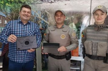 Município doa tablet para a Brigada Militar utilizar na Patrulha de Coronel Barros