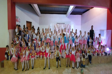 Noite dos Príncipes e Princesas encanta e envolve comunidade
