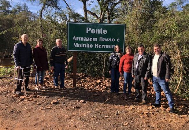 Prefeito e Vice-Prefeito de Coronel Barros Realizam Visita à Ponte Armazém Basso e Moinho Hermann