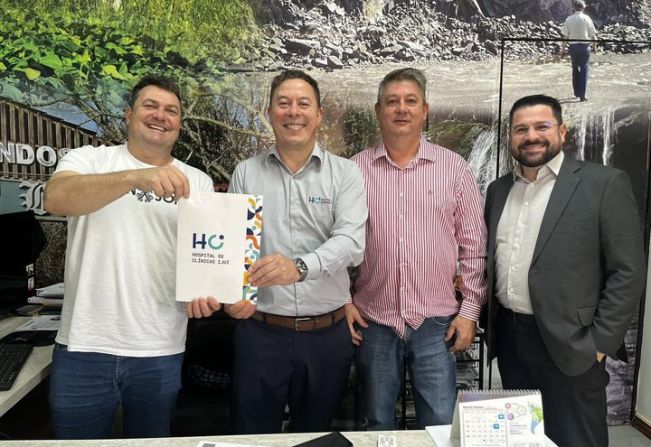 HCI Apresenta Projetos de Humanização, Segurança e Apoio à Amamentação no Gabinete do Prefeito de Coronel Barros
