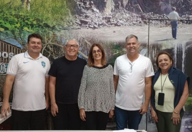 Família com raízes em Coronel Barros visita prefeito e elogia desenvolvimento do município
