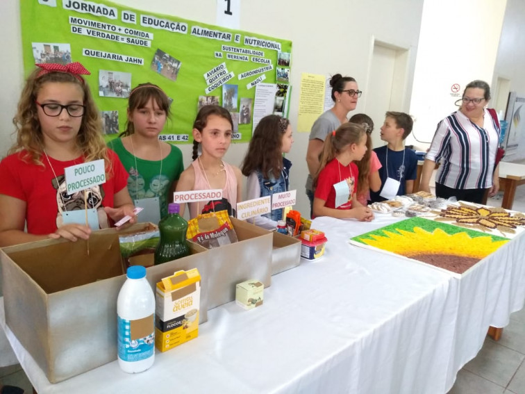 IX Encontro Municipal de Alimentação reúne aproximadamente 200 pessoas